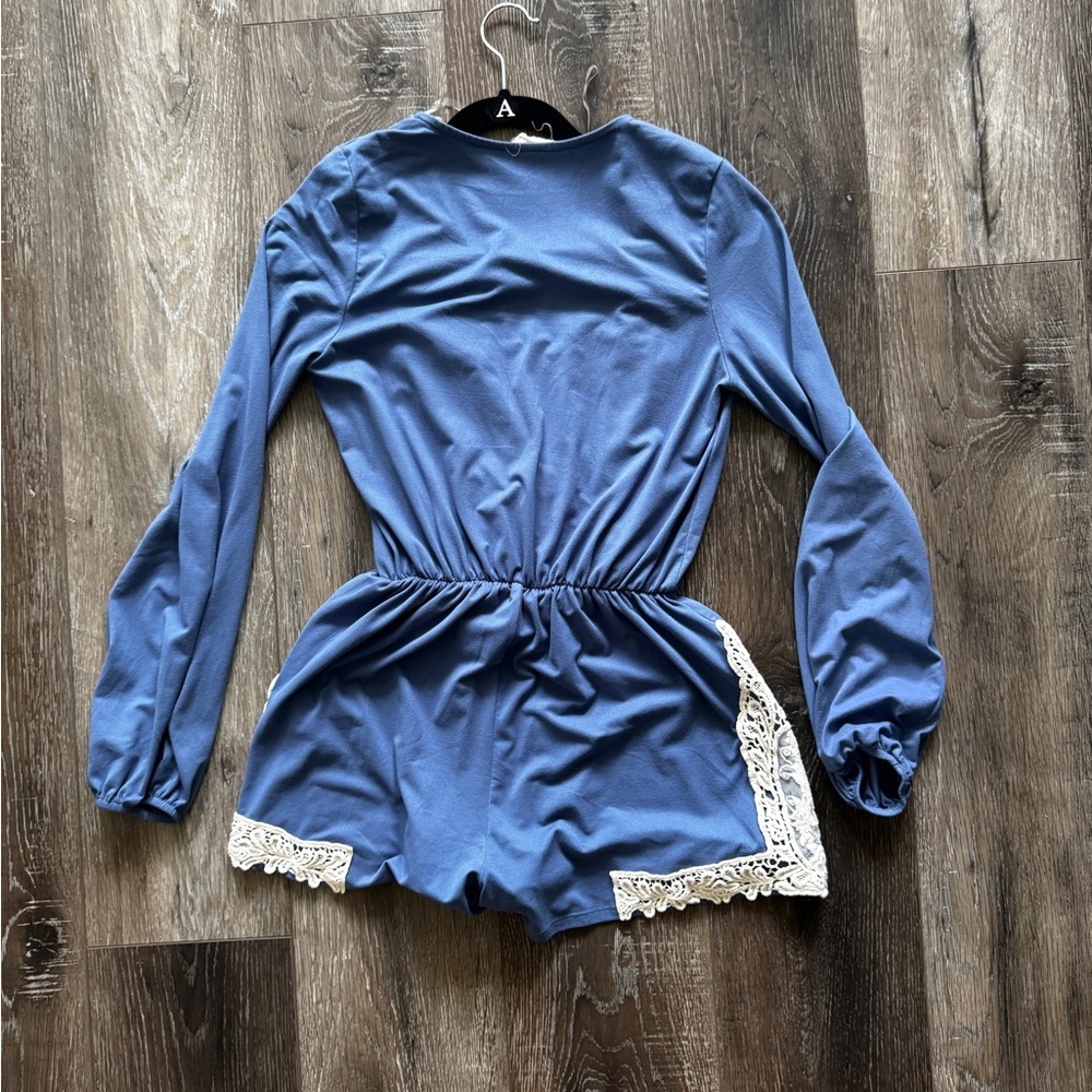 ❤️ Altar'd State Outrageous Romper Blue Size Small - Picture 7 of 7